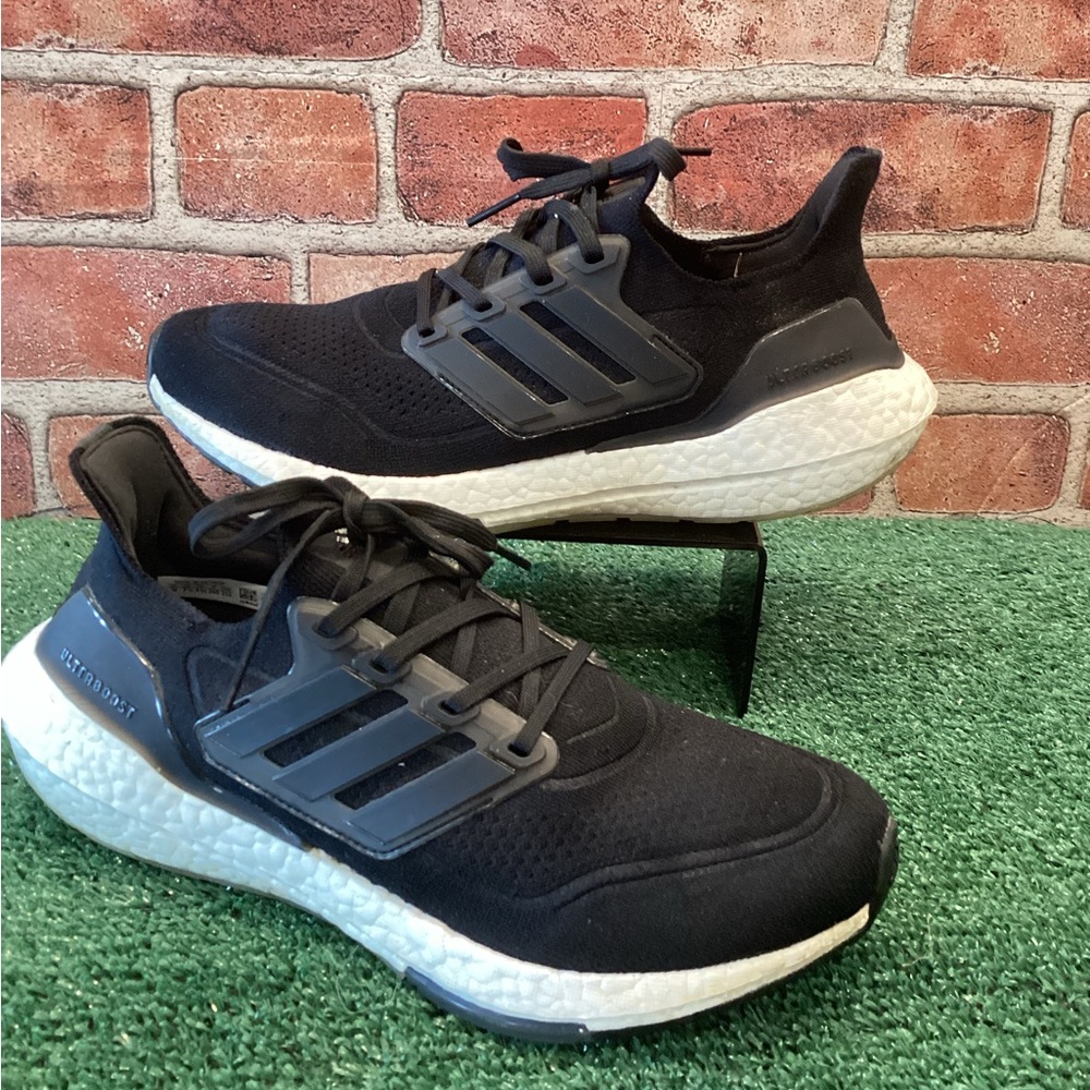 Adidas Ultraboost 21 Core Black womens running shoes size 9